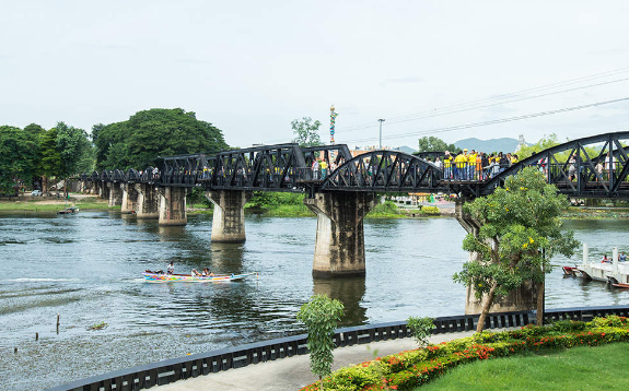 Sungai Kwai Kanchanaburi: Sejarah dan Keindahan Wisata