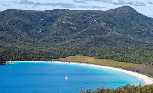 keindahan Wineglass Bay
