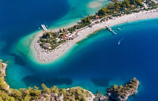 keindahan Pantai Oludeniz