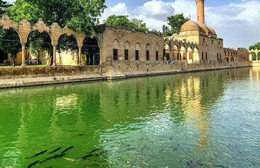 keindahan Balıklıgöl