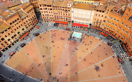 Keindahan Piazza del Campo