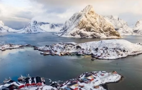 Keindahan Reine Lofoten