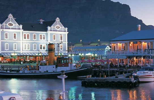 Keindahan Victoria Alfred Waterfront
