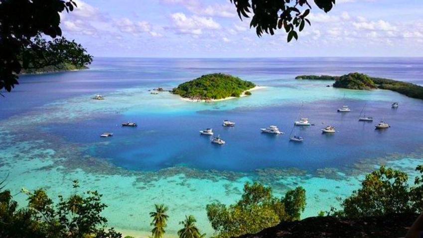 Keindahan Bawah Laut Pulau Bawah Anambas