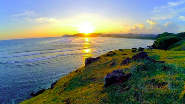 Bukit Merese Tawarkan Panorama Sunset Memukau